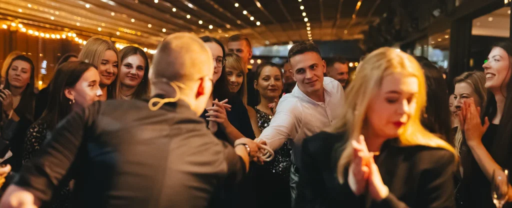 integracja zespołu dzięki pokazom iluzji